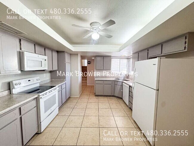 Photo - 910 E La Jolla Dr