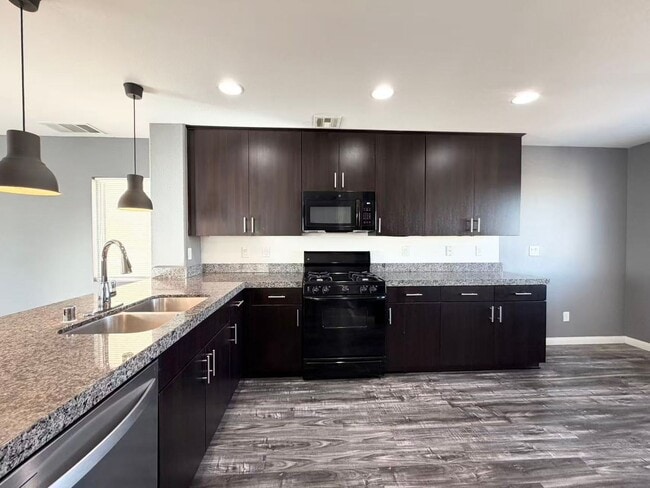 Photo - Contemporary Home in the NW