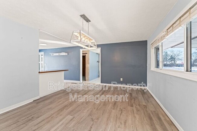 Photo - 5912 Bavaria Pl