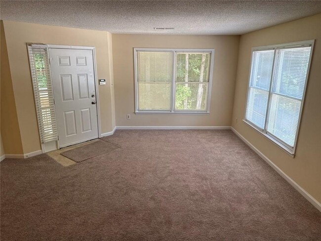 Building Photo - 1600 Oakpoint Dr SW Unit G