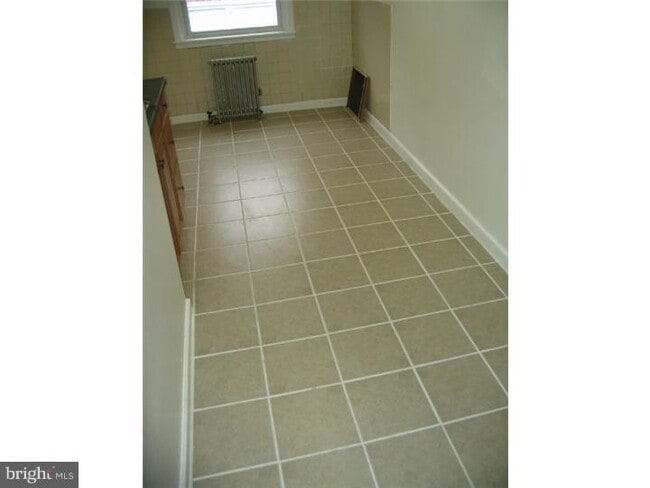 Photo - 1629 Murdoch Rd