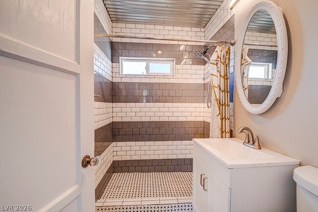 Photo - 18 Magnesium St