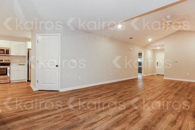 Photo - 103 Cottage Grove Rd