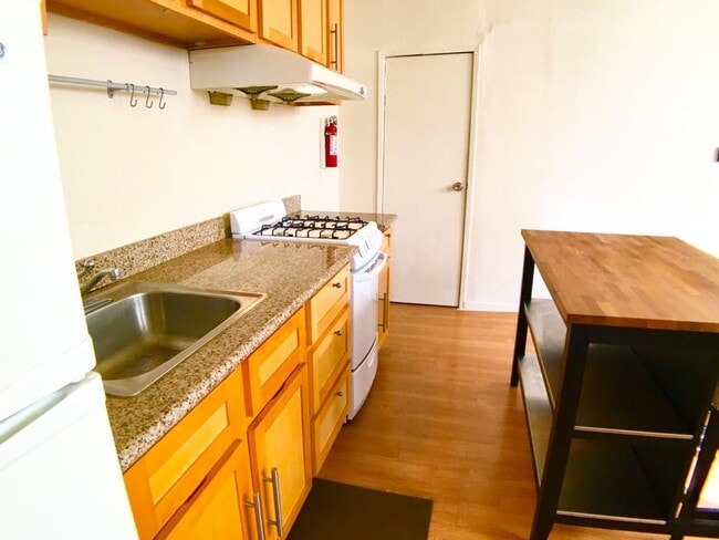 Photo - 850 6th Ave Unit B