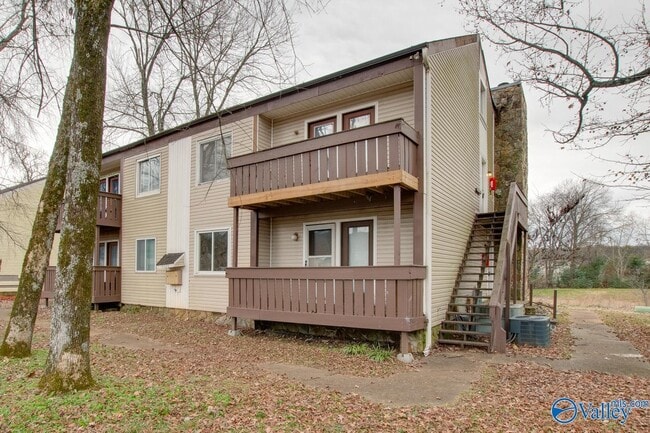 Building Photo - 9020 Mahogany Row SE Unit D