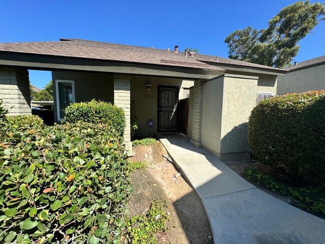 Photo - Beautiful bright townhome in Tierrasanta