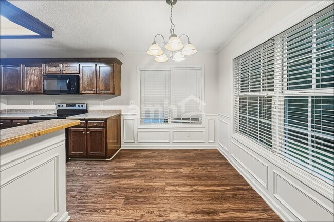 Photo - 1759 Maxey Ln