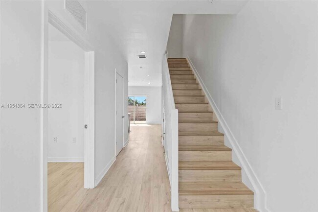 Photo - 170 NW 158 St #8 Miami, FL 33169