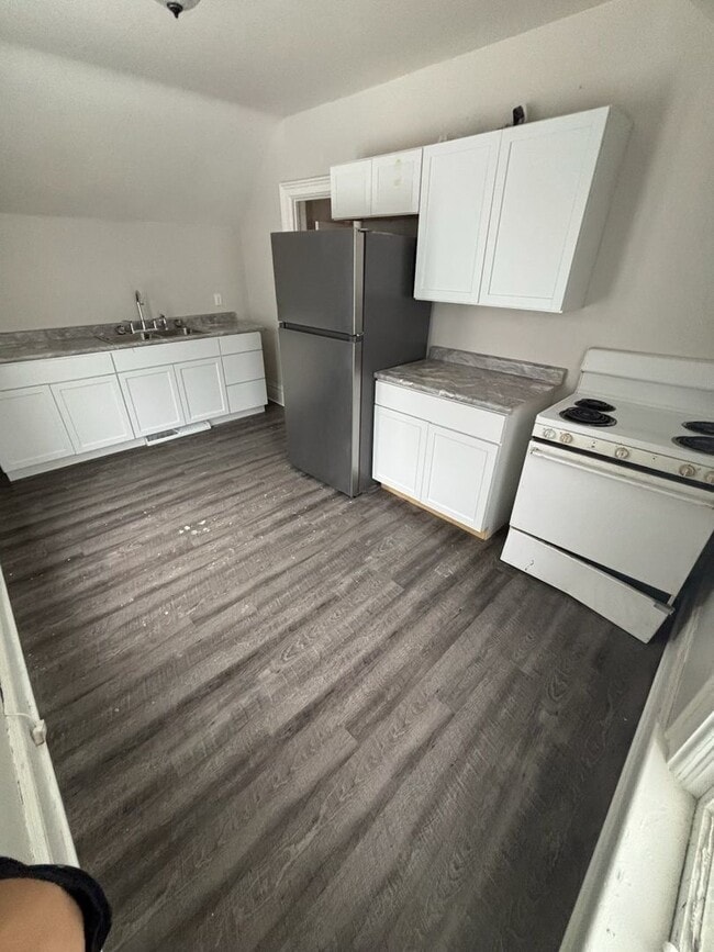 Building Photo - 509 W Franklin St Unit 509 West Franklin Street- C