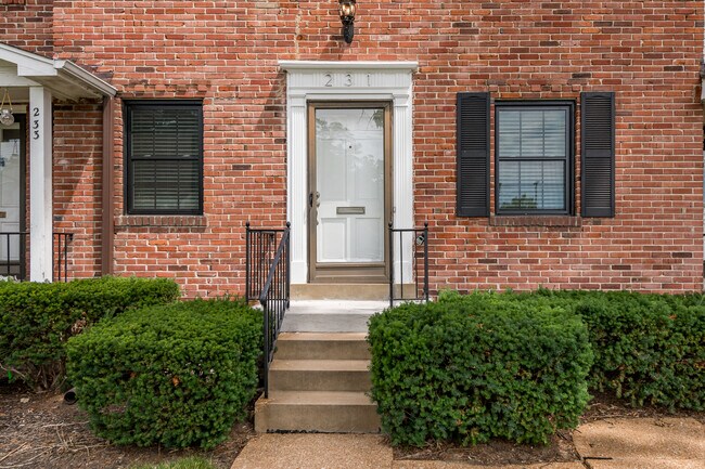 231 W Washington Ave Unit 231