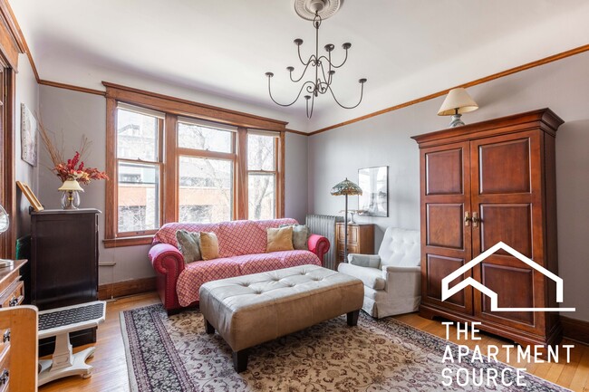 Photo - 825 W Diversey Pky Apartments Unit 3W