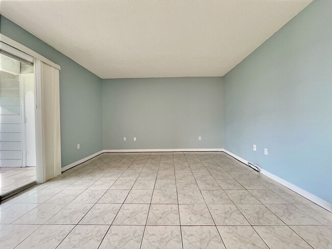 Photo - 3/2 Condo in Sky Lake near the Florida Mall Unit D