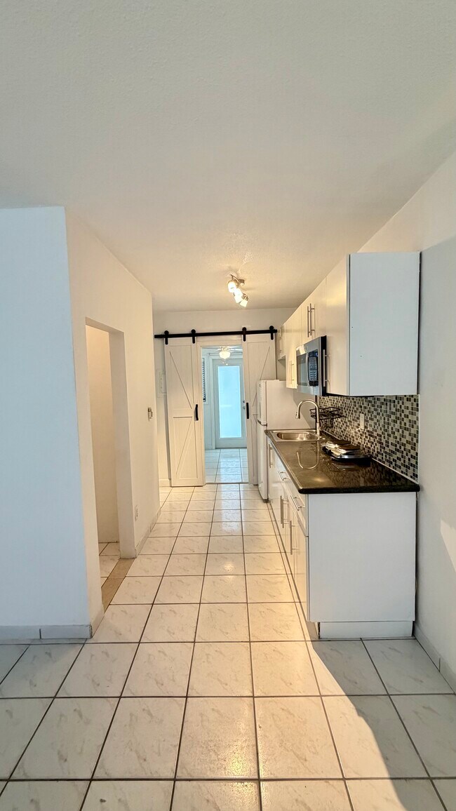 1234 Euclid Ave Unit 4