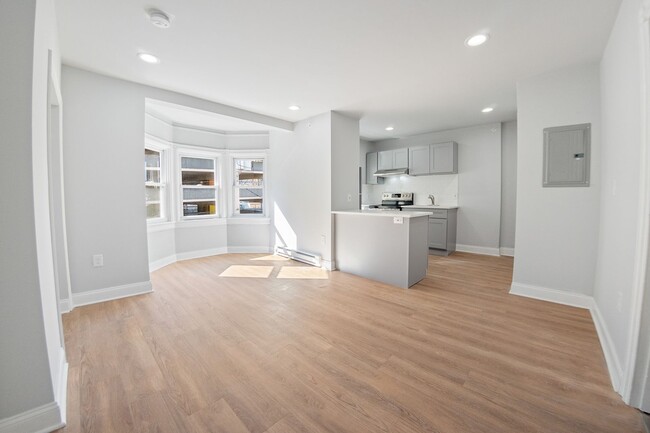 Photo - 827-829 W Linden Street Unit Apt 829-6