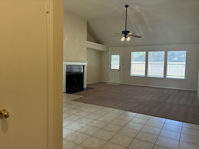 11607 Lennington Dr