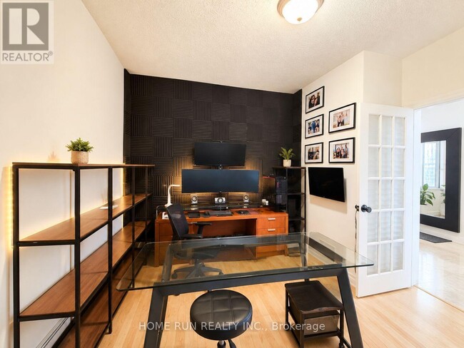 Photo - 102 Dragon Park Dr
