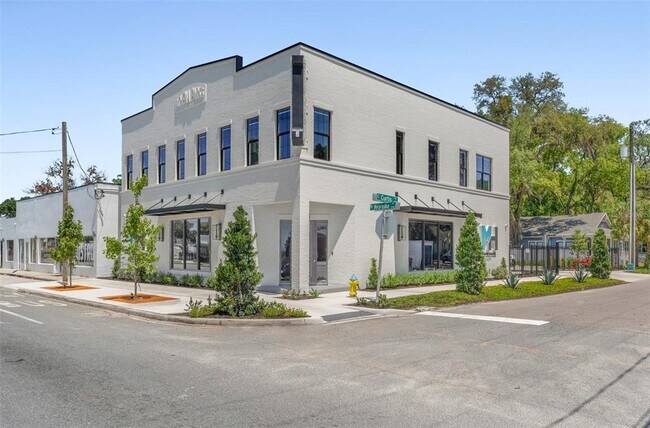 Photo - 902 E Curtis St Unit 1