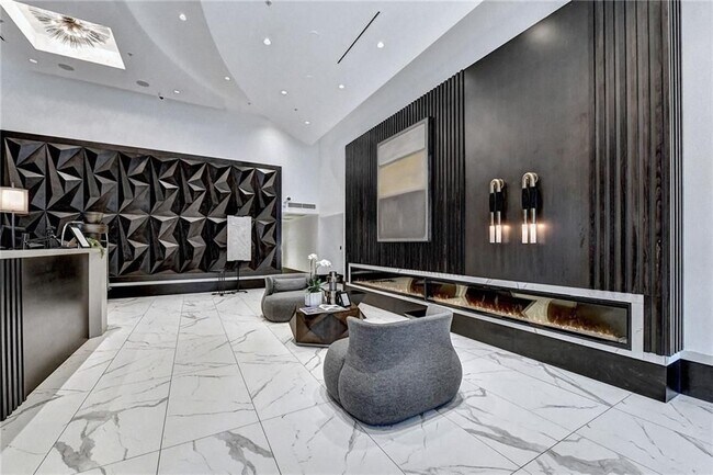 Photo - 400 W Peachtree St NW