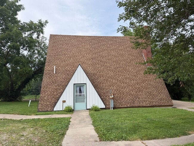 Photo - 558 E County Rd 1350 N
