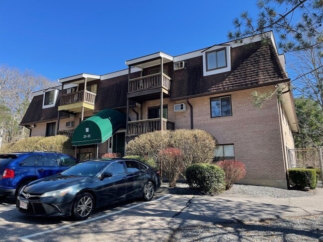 Building Photo - 16 Erick Rd Unit 34