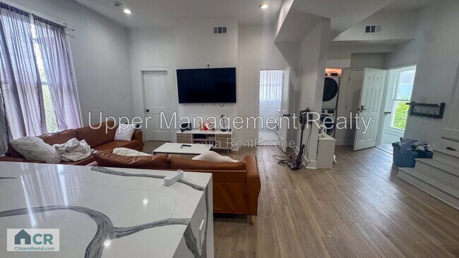 Photo - 7712 Hampson St Unit 636