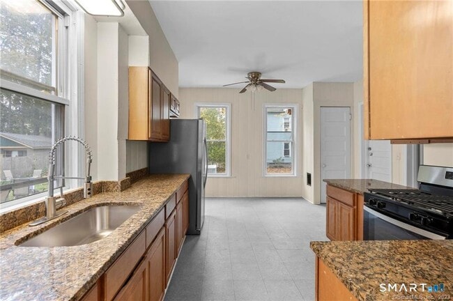 Photo - 167 Norton St Unidad 1st Flr