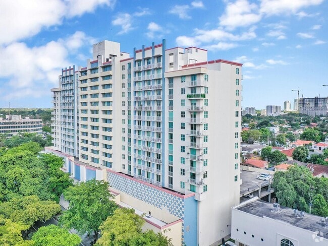 Building Photo - 3000 Coral Way Unit 821 Rental