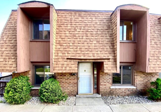 Building Photo - 12752 Kenneth Ave Rental