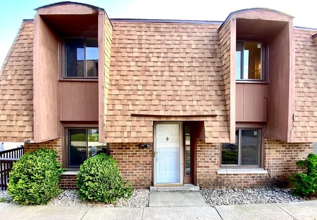 Building Photo - 12752 Kenneth Ave Rental
