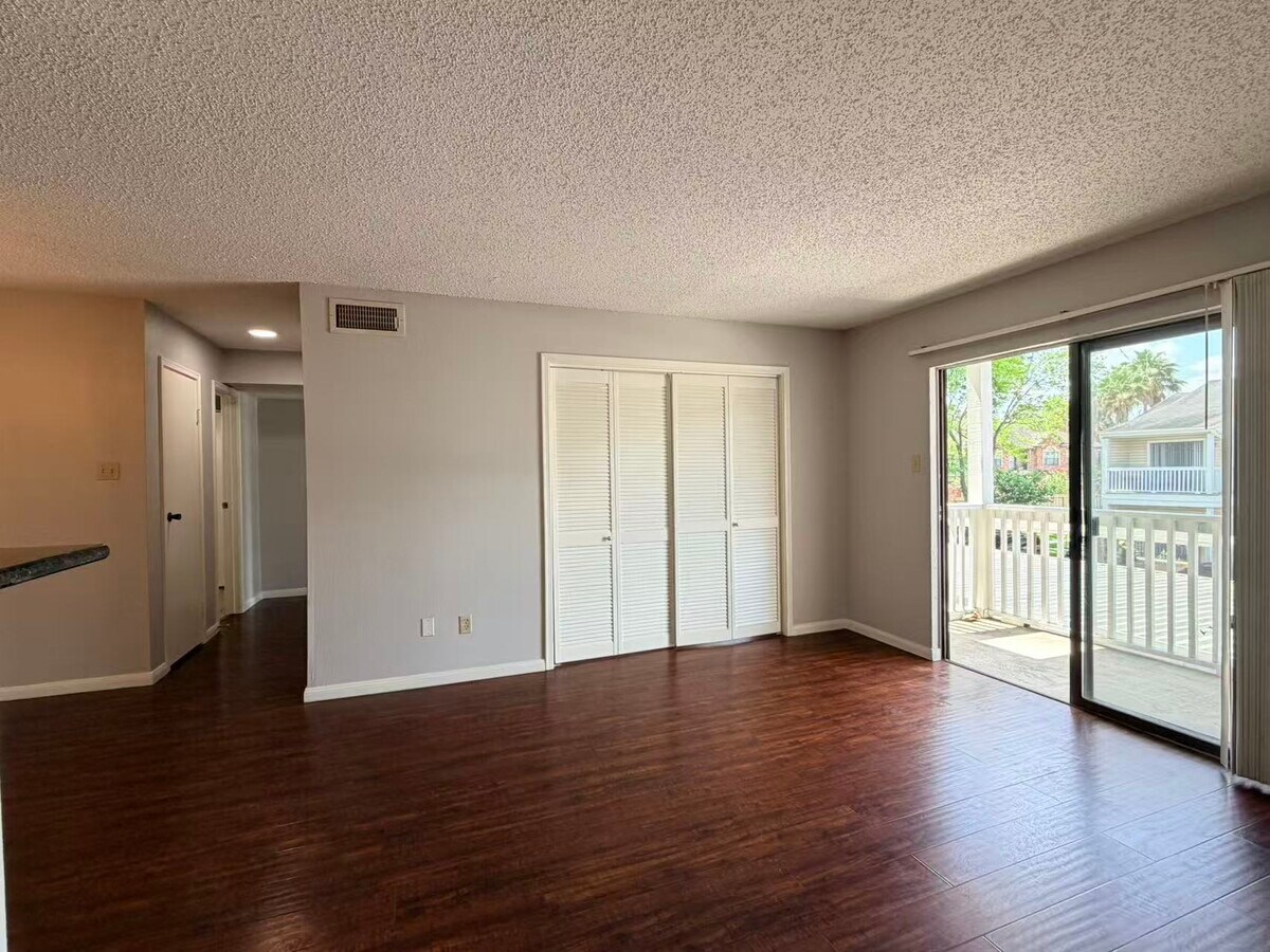 Photo - 2750 Holly Hall St