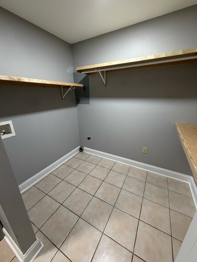 Crystal Lake Apartments