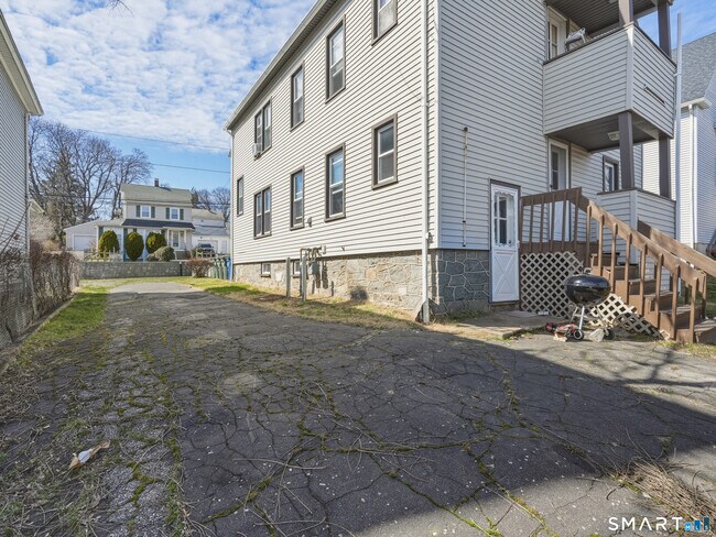 Photo - 250 Summerfield Ave Unit 3rd Floor