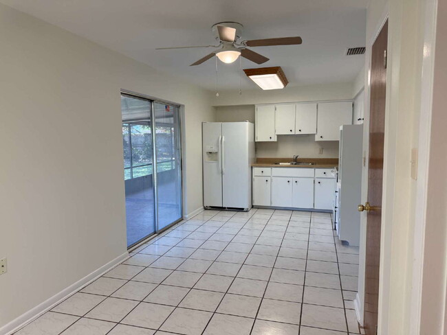 Photo - "Charming 2-Bedroom Retreat with optional studio on Coral Avenue – Cozy Comfort Awaits in Kissimm...