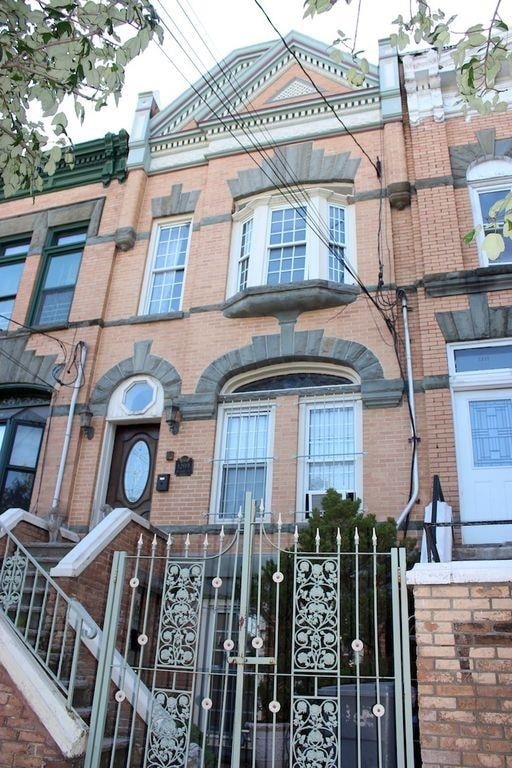 Building Photo - 1209 Palisade Ave Unit Apt 1