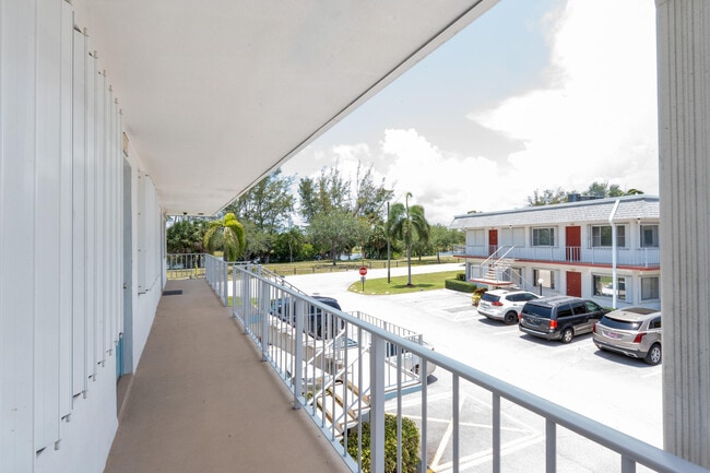 Photo - 2880 Lake Osborne Dr Unit 203