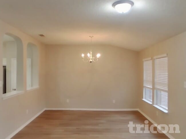 Photo - 425 Longshore Dr