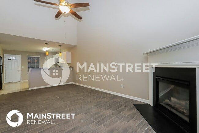 Photo - 250 Coral Cir