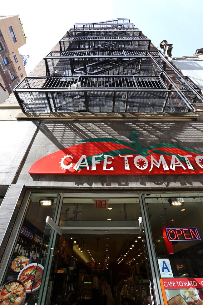 Photo - 142 Fulton St