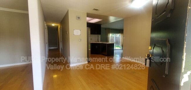 Photo - 467 Northgate Dr