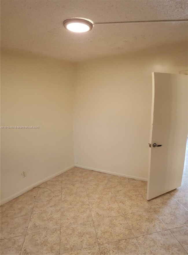 Photo - 2980 NW 43 Terrace Apartamento Unidad 106