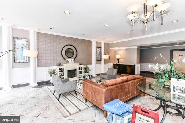 Building Photo - 10570 Main St Unit 217