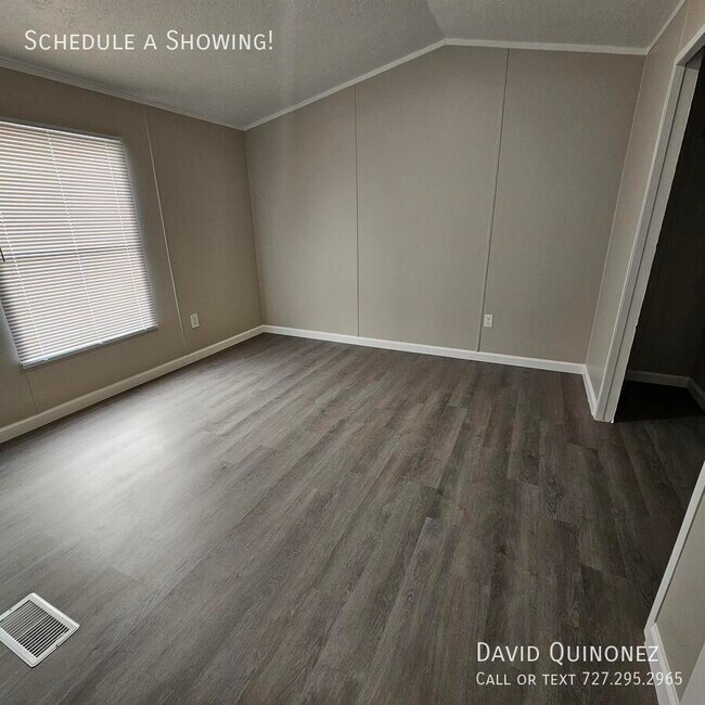 Photo - 2737 W Washington Center Rd