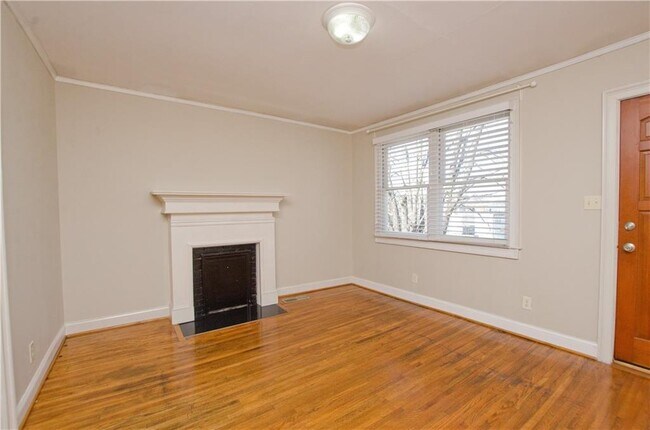 Photo - 1398 Woodmont Ln NW