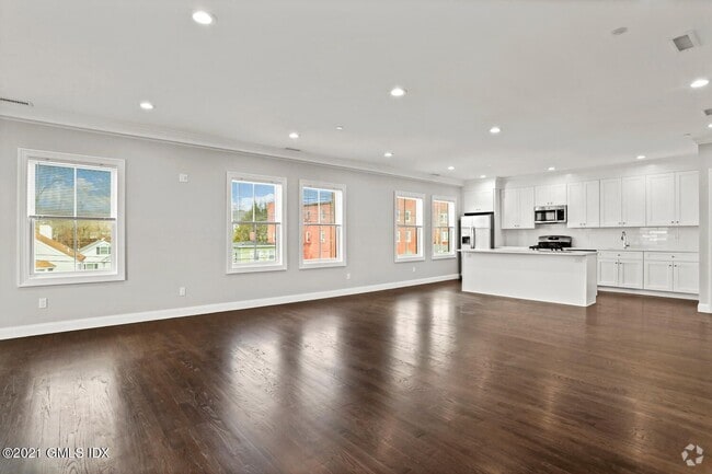 Building Photo - 4 Armonk St Unit 3 Rental