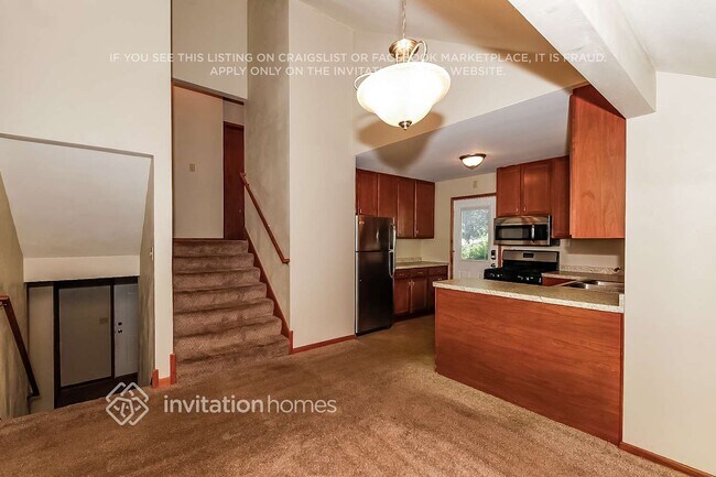 Photo - 2442 Jansen Ave