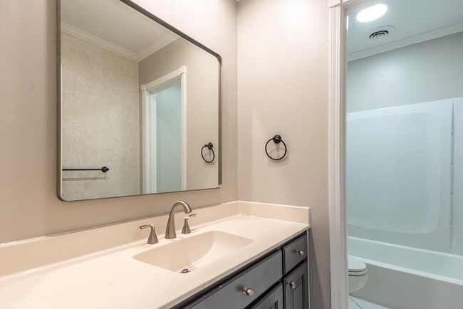 Photo - 1539 Brookside Dr