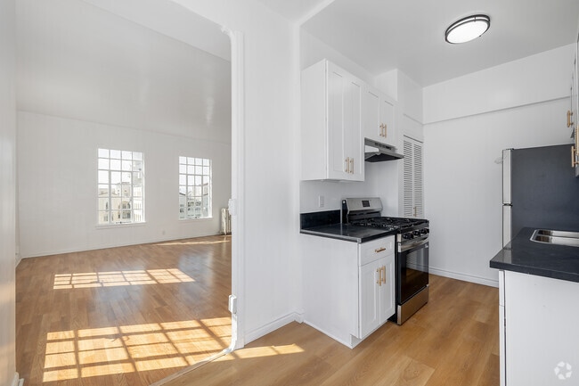 Studio - 500SF - Kitchen