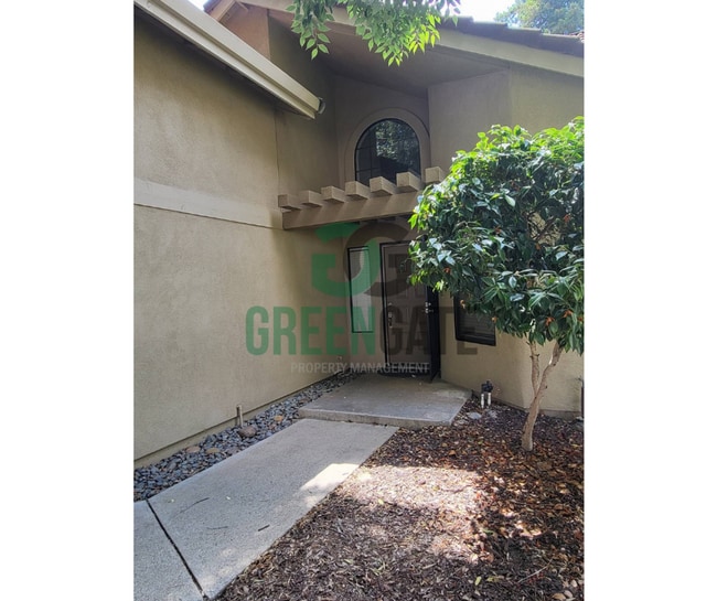 Photo - 2428 Woodvale Dr