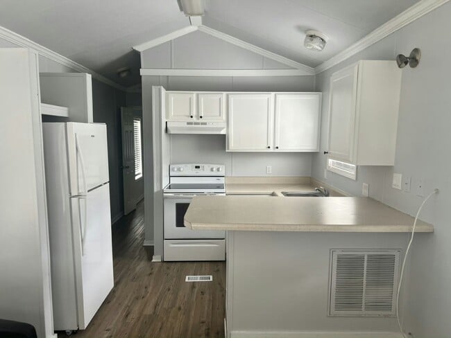 Photo - 1112 Chicago Bulls St