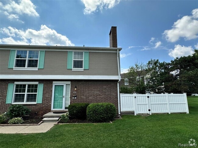 Building Photo - 41729 Broquet Dr Rental